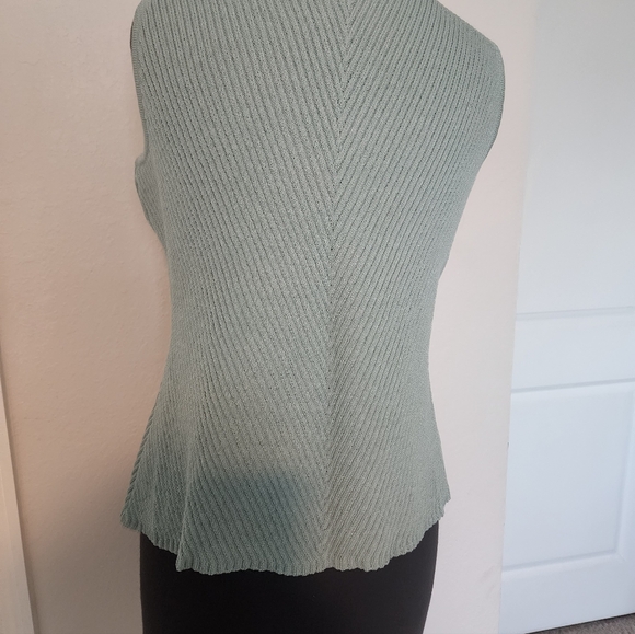 St. John Light Green Cardigan Sweater - Picture 8 of 11